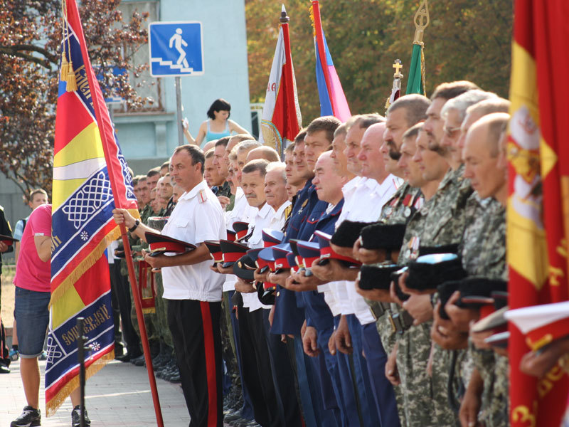Казак Бабай набирает в Крыму добровольцев 