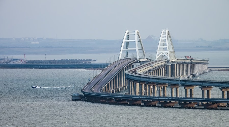 Поврежденные пролеты Крымского моста демонтируют до конца года – Хуснуллин