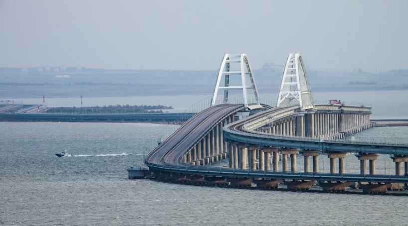 Крымский мост открыт для автотранспорта после работ по его восстановлению