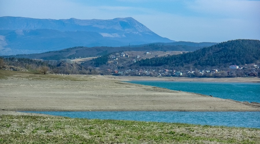 Запасы крымских водохранилищ естественного стока вдвое меньше, чем год назад
