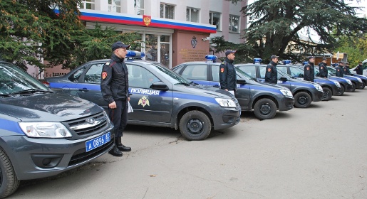 Крымские бойцы Росгвардии получили восемь новых патрульных автомобилей