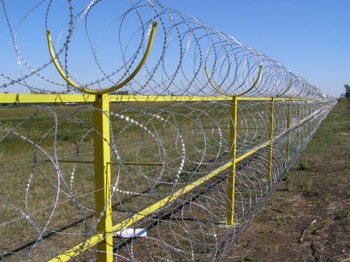 Украина перекроет побережье Сиваша колючей проволокой, чтобы пьяные военнослужащие больше не ходили в Крым