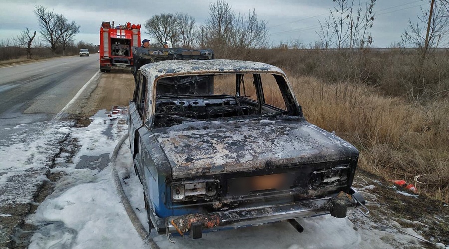 Три возгорания автомобилей случились в Крыму за выходные