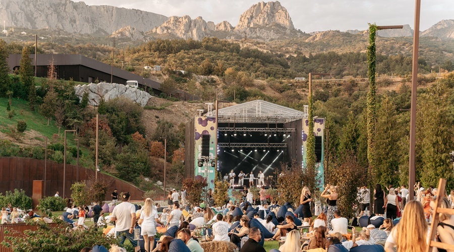 Вадим Самойлов/Агата Кристи выступит на WINEPARK Fest в Крыму