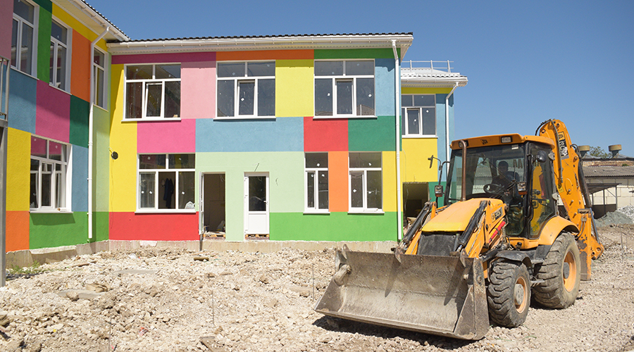 Подрядчик к концу июля достроит четыре модульных детских сада в Симферополе