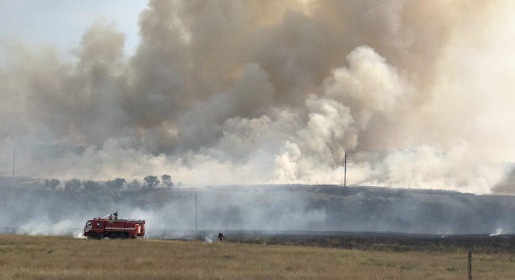 Около семи гектаров сухостоя выгорело под Симферополем