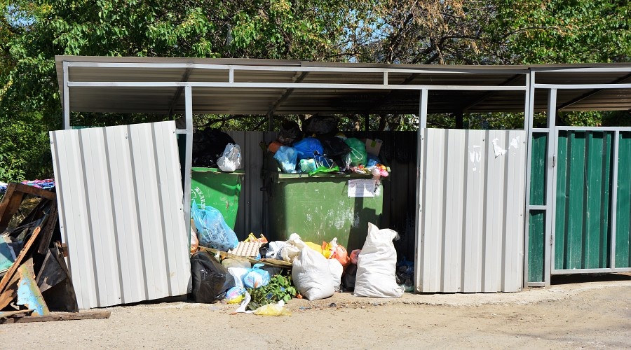 Власти Ялты заставят предпринимателей заключать договора на вывоз мусора