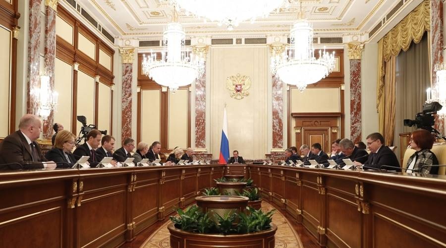 Правительство России ушло в отставку после послания президента