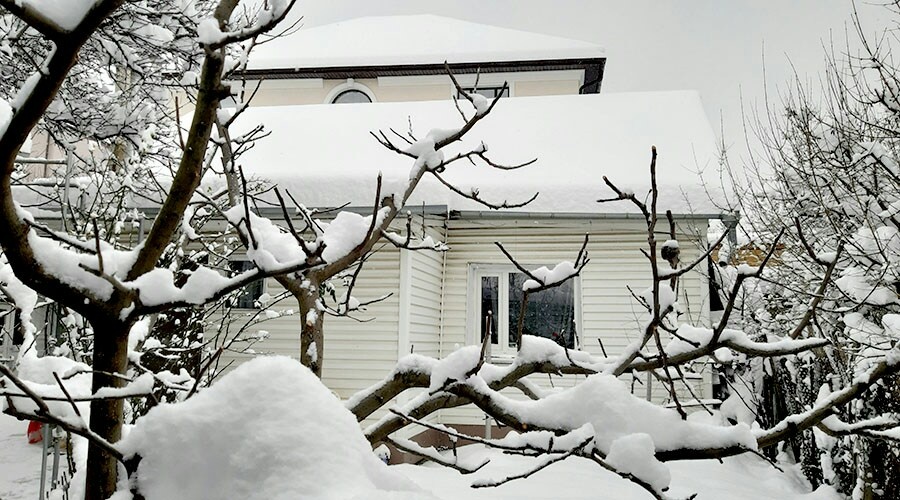 Почти половина месячной нормы осадков в виде снега выпало в Симферополе за ночь