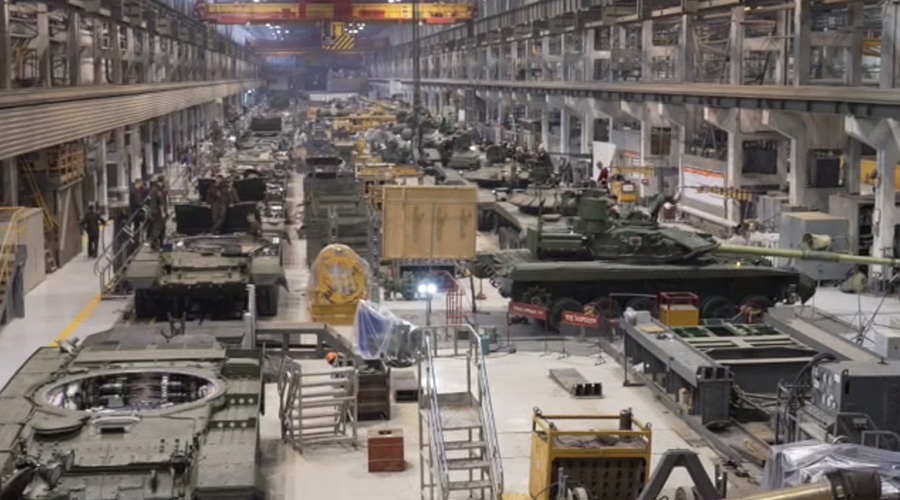 Выпуск военной техники в России кратно увеличивается – Медведев