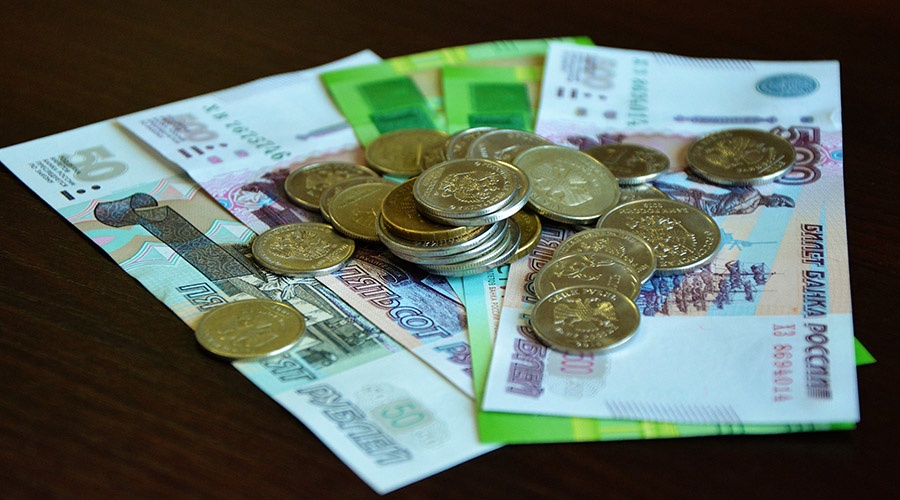 Крымские приставы ограничили право на выезд почти 25 тыс должников