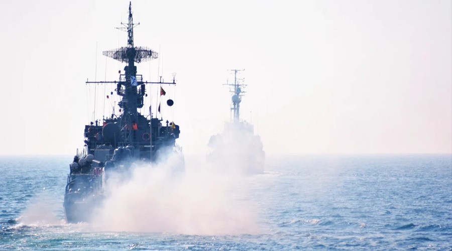 Черноморский флот привлёк более 40 кораблей к учениям в Крыму