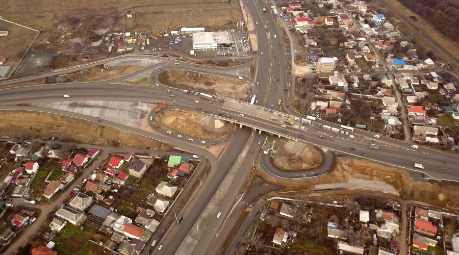Срок сдачи развязки на Евпаторийском шоссе в Симферополе сдвинули на полгода