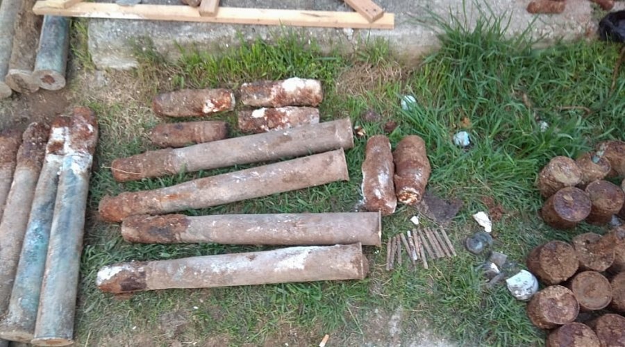 Более сотни взрывоопасных предметов нашли в севастопольском садоводческом товариществе