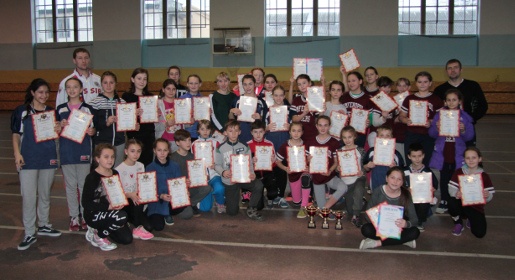  Команда СШ №2 Симферополя выиграла первенство Крыма по софтболу среди младших девушек