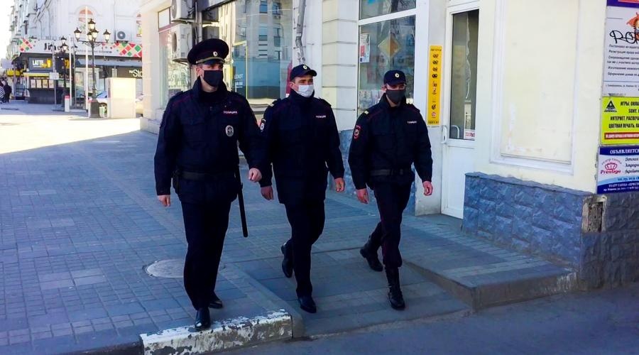 Число пенсионеров на улицах городов Крыма во время карантина не снижается – МВД