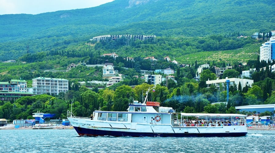 Росморпорт обеспечил медицинскими масками крымских моряков
