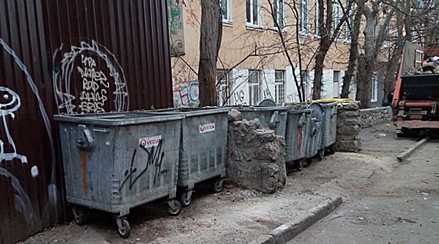 Власти Ялты намерены расширить практику раздельного сбора мусора