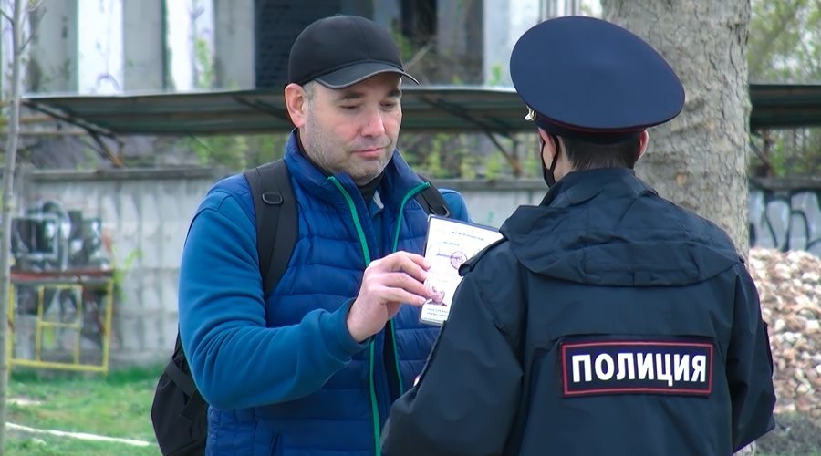 Приехавшие в Крым граждане будут получать штрафы за сокрытие места пребывания