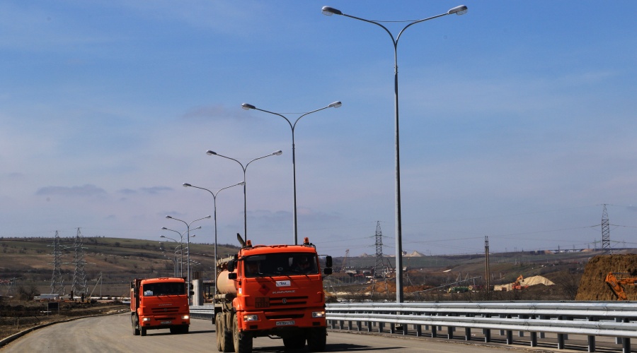 Тестирование освещения на автоподходе к Крымскому мосту начнется сегодня