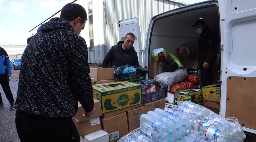 Жители украинского Геническа получили 14 тонн гуманитарной помощи из Крыма