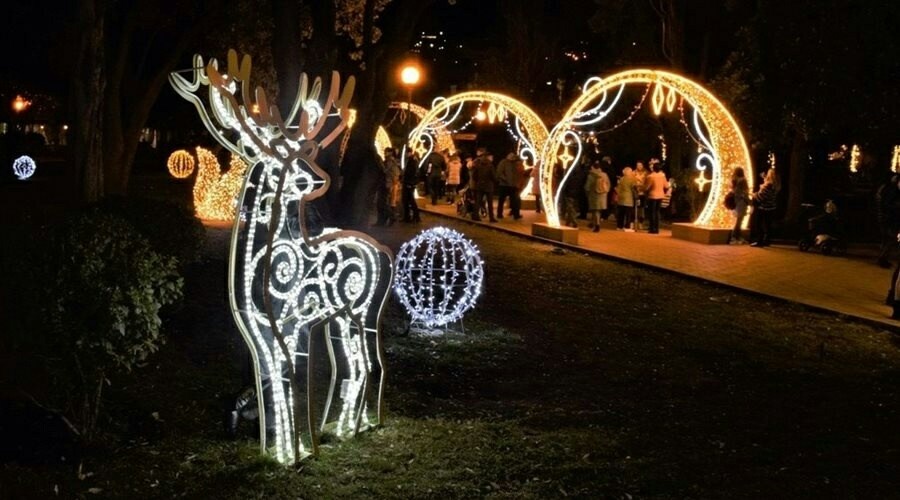 В Ялте отказались от дополнительных трат на иллюминацию к Новому году