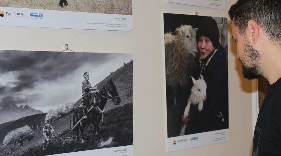 В Севастополе открылась фотовыставка портретов «Лица труда»