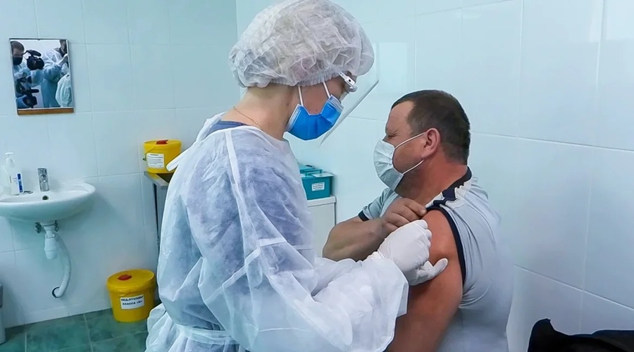 Минздрав Крыма опубликовал данные о вакцинации от COVID-19