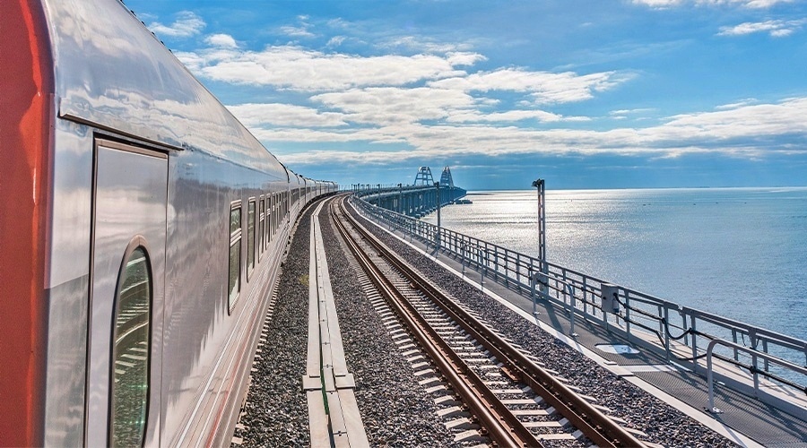 Число перевезенных поездами пассажиров в Крым выросло на 65%