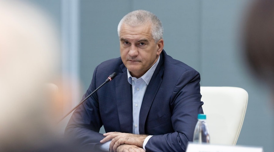 Власти запретили использовать в Крыму труд мигрантов во всех сферах, кроме туризма и стройки