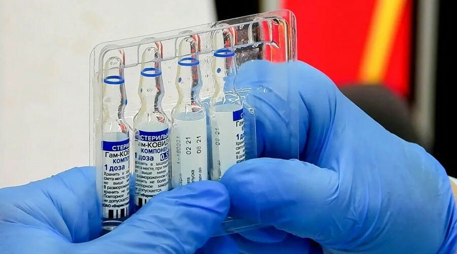 Аксёнов поручил увеличить число пунктов вакцинации от COVID-19 в Крыму