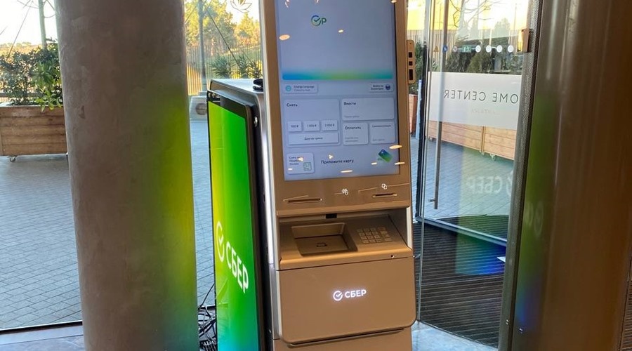 Сбербанк установил в Крыму уже 30 банкоматов