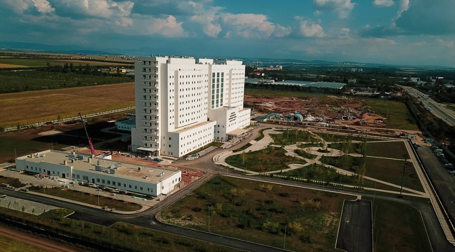 Подрядчик срывает сроки сдачи в эксплуатацию нового медцентра в Симферополе