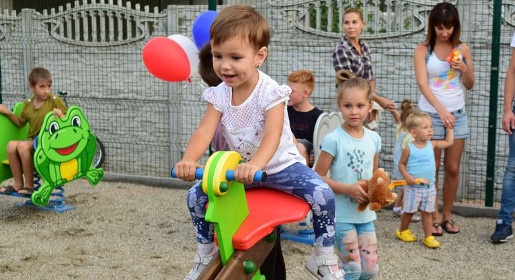 Почти два десятка новых игровых детских площадок появится в Симферополе