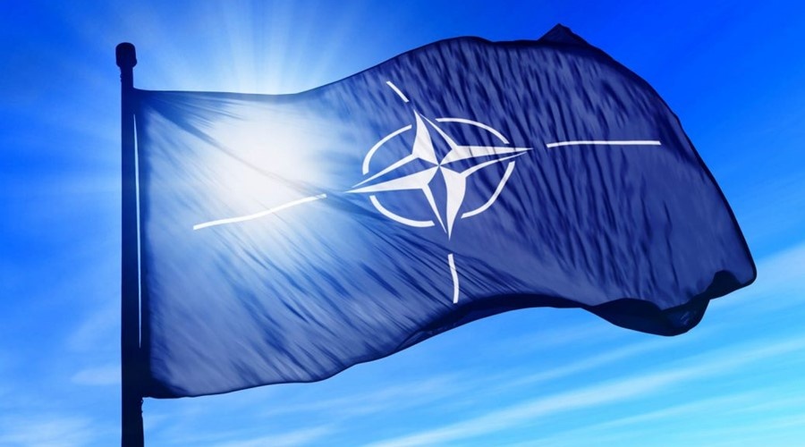 Существование НАТО близится к концу – американский эксперт