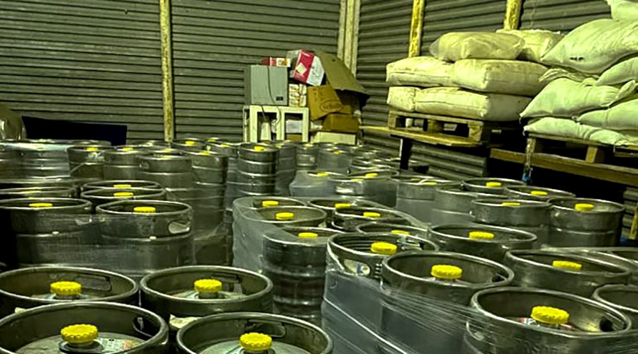 Более 9 тысяч литров незаконно перевозившегося пива выявлено на Крымском мосту