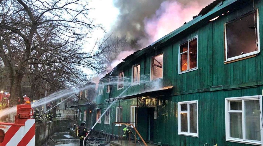 Губернатор Севастополя сообщил о гибели семьи из четырех человек на пожаре в Инкермане