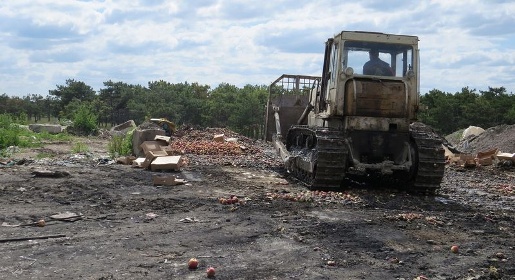 Более 15 тонн санкционных польских яблок и испанских апельсинов уничтожены на Симферопольском полигоне ТКО (ФОТО)