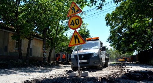 Власти Симферополя не запрещали проведение днем подготовительных к ремонту дорожных работ, не препятствующих проезду автотранспорта (ФОТО)