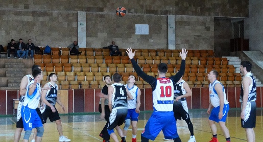 Ялтинская «Волна» стала единоличным лидером мужского баскетбольного чемпионата Крыма (ФОТО)