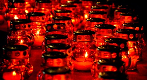 Более тысячи участников акции «Зажги свечу памяти» почтили память погибших в концлагере «Красный» (ФОТО)