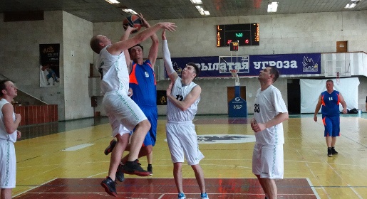 Серебряный и бронзовый призеры прошлого сезона стали победителями 14-го тура мужского баскетбольного чемпионата Крыма (ФОТО)