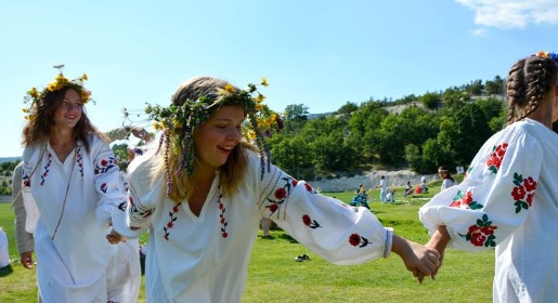 Крымчане и туристы погрузились в мир старославянских обычаев на празднике Ивана Купалы (ФОТО, ВИДЕО)