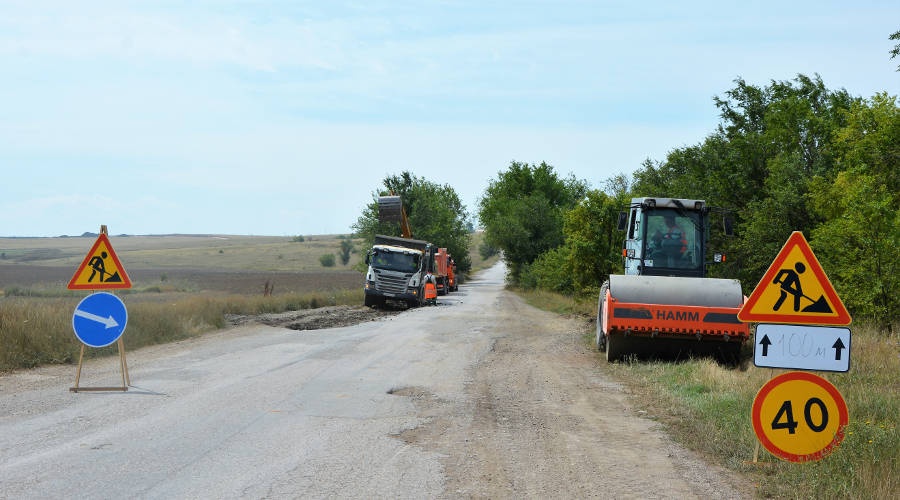 Служба автодорог Крыма заключила контракт на ремонт дороги в Симферопольском районе за 100 млн рублей