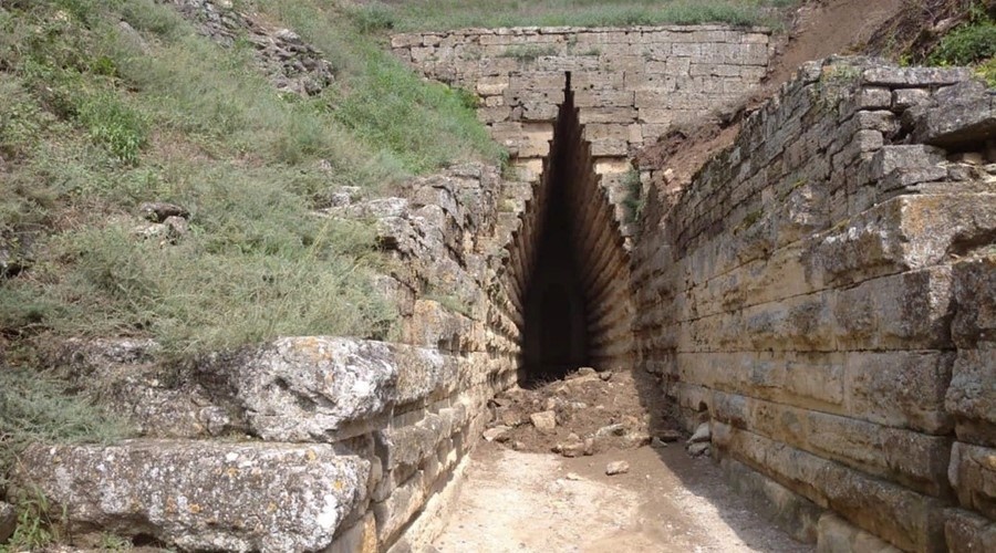 Режим ЧС ввели на исторических объектах в Керчи после паводка