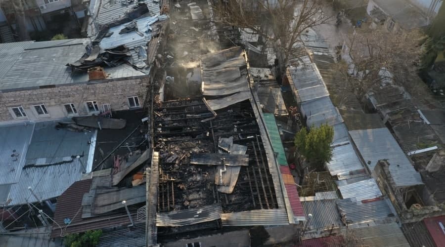 Жильцы сгоревшего дома в центре Ялты попадут в список на расселение вне очереди