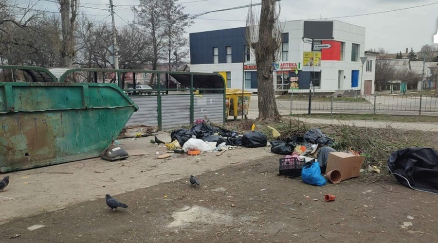 Площадки для сбора мусора в Симферополе отремонтируют за 15 млн руб