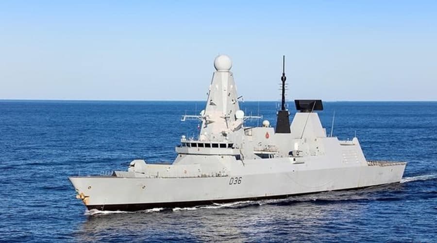 В минобороны Британии прокомментировали инцидент с эсминцем в Черном море