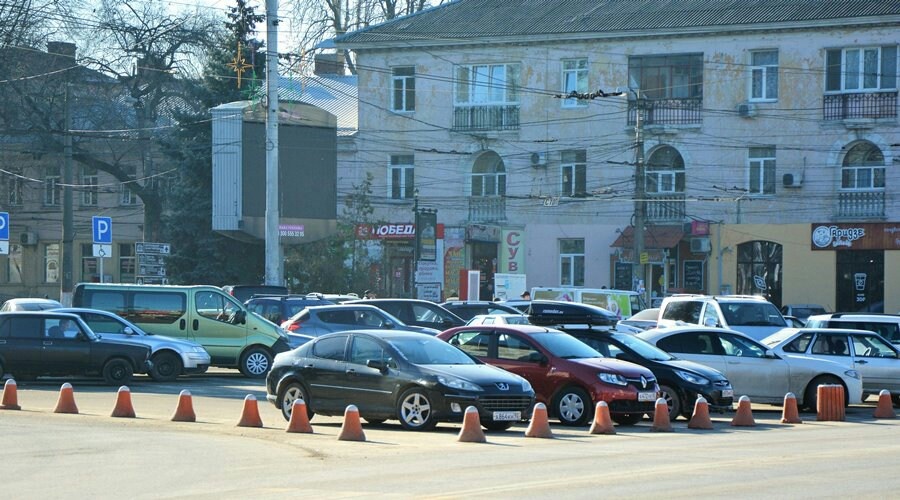 Администрация Симферополя заявила об отсутствии мест для новых парковок