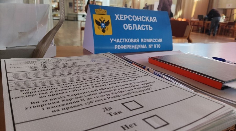 Голосование для жителей освобожденных территорий на референдумах началось в Крыму
